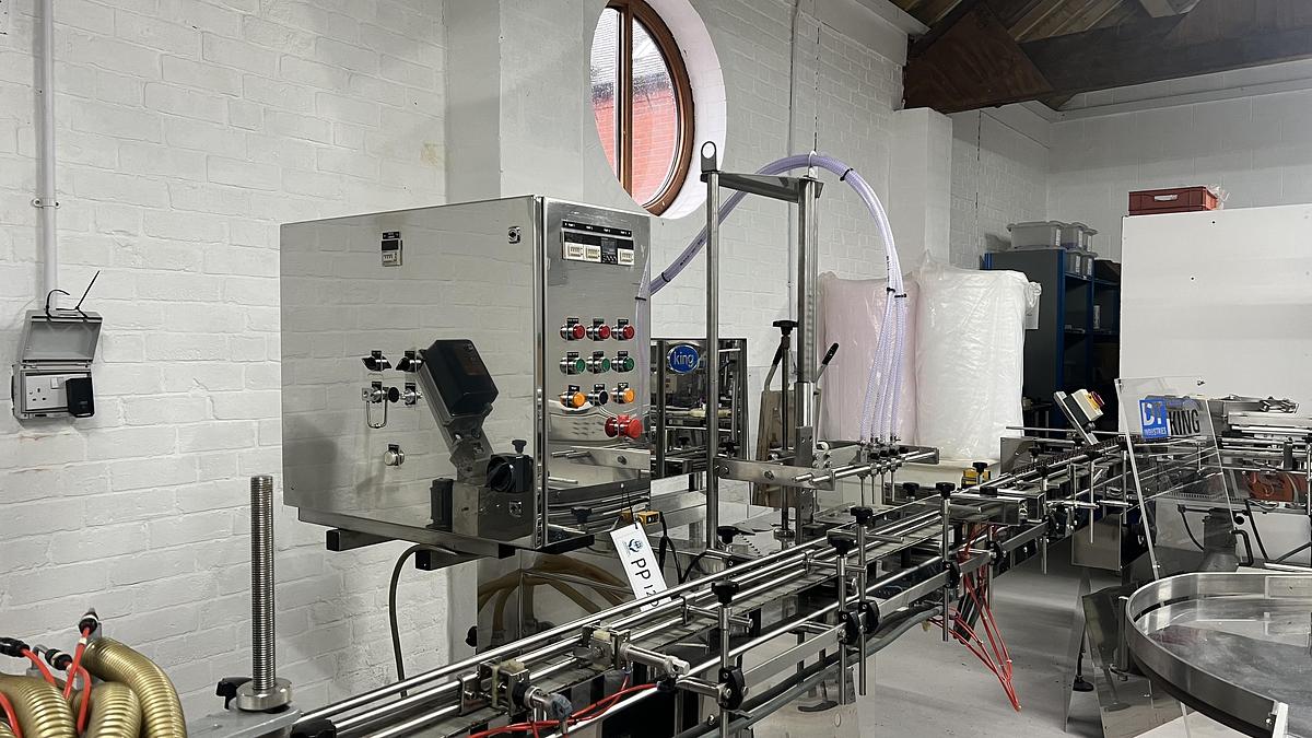 Used King KT320-4 filling line – all S/S and Pharma grade – incl. King CS60 Pick and Place Capper + Harland Sirius MK5 labeler – can work with dropper bottles (drops)