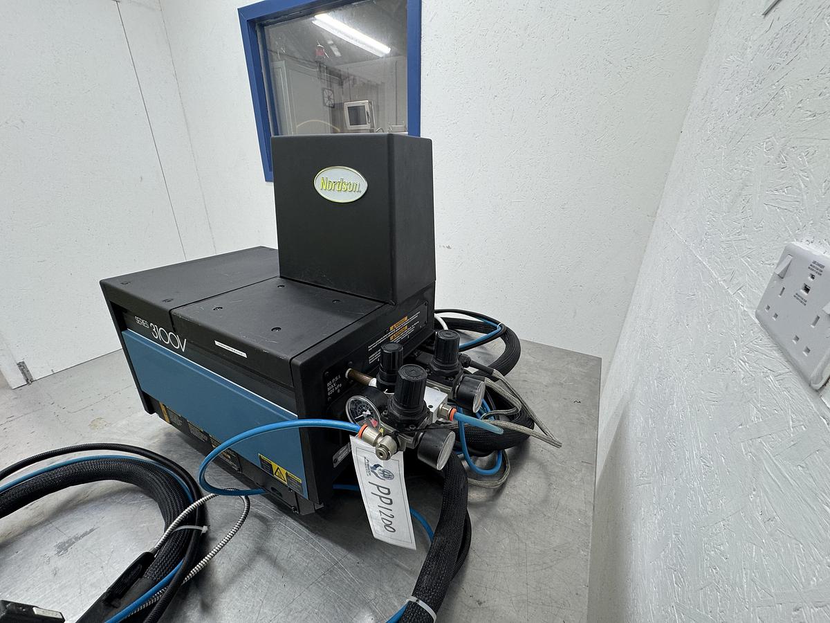 Used Nordson 3100V Hot Glue Applicator