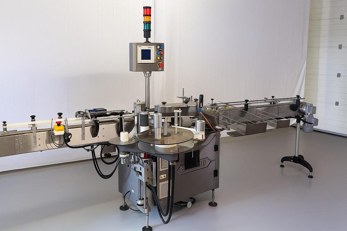 Used King KT320-4 filling line – all S/S and Pharma grade – incl. King CS60 Pick and Place Capper + Harland Sirius MK5 labeler – can work with dropper bottles (drops)