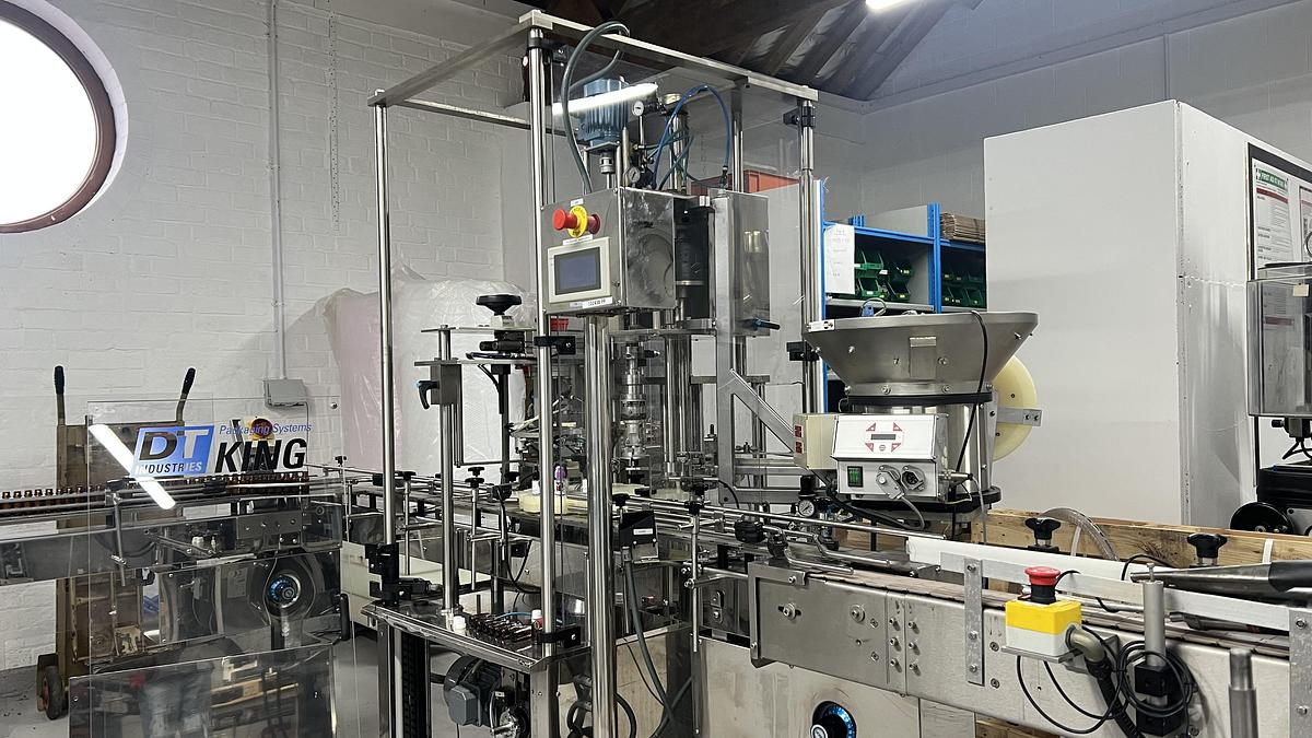Used King KT320-4 filling line – all S/S and Pharma grade – incl. King CS60 Pick and Place Capper + Harland Sirius MK5 labeler – can work with dropper bottles (drops)