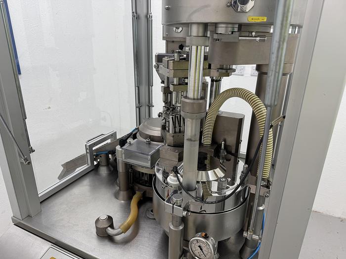 Used Zanassi AZ-40 F Automatic Capsule Filler