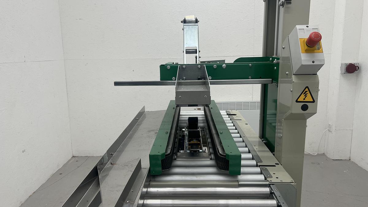 Used Comarme GEM 520 Semi-Automatic Case Sealer