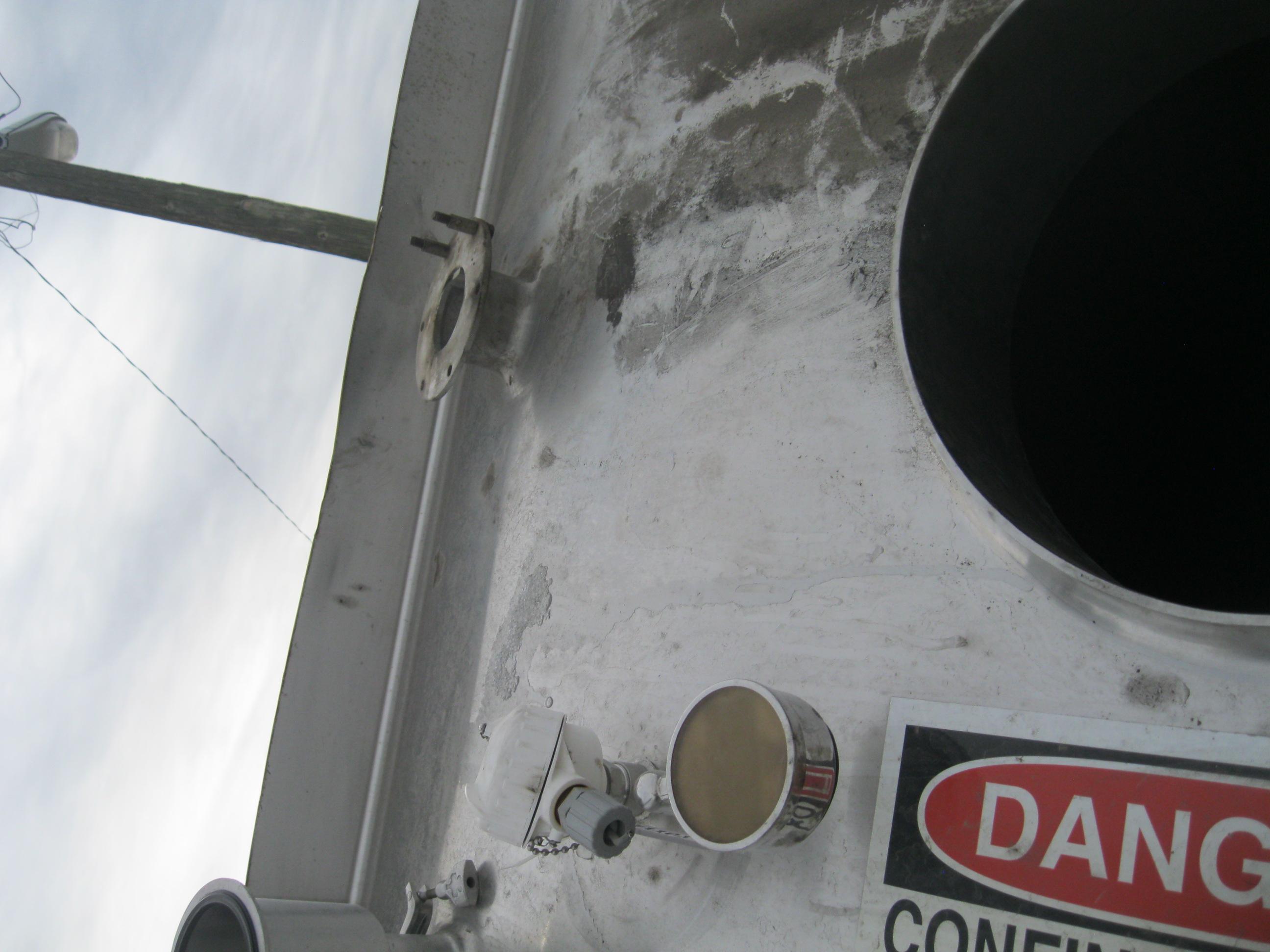 Usado 30000 GALLON STORAGE SILO TANK. MUELLER. VERTICAL