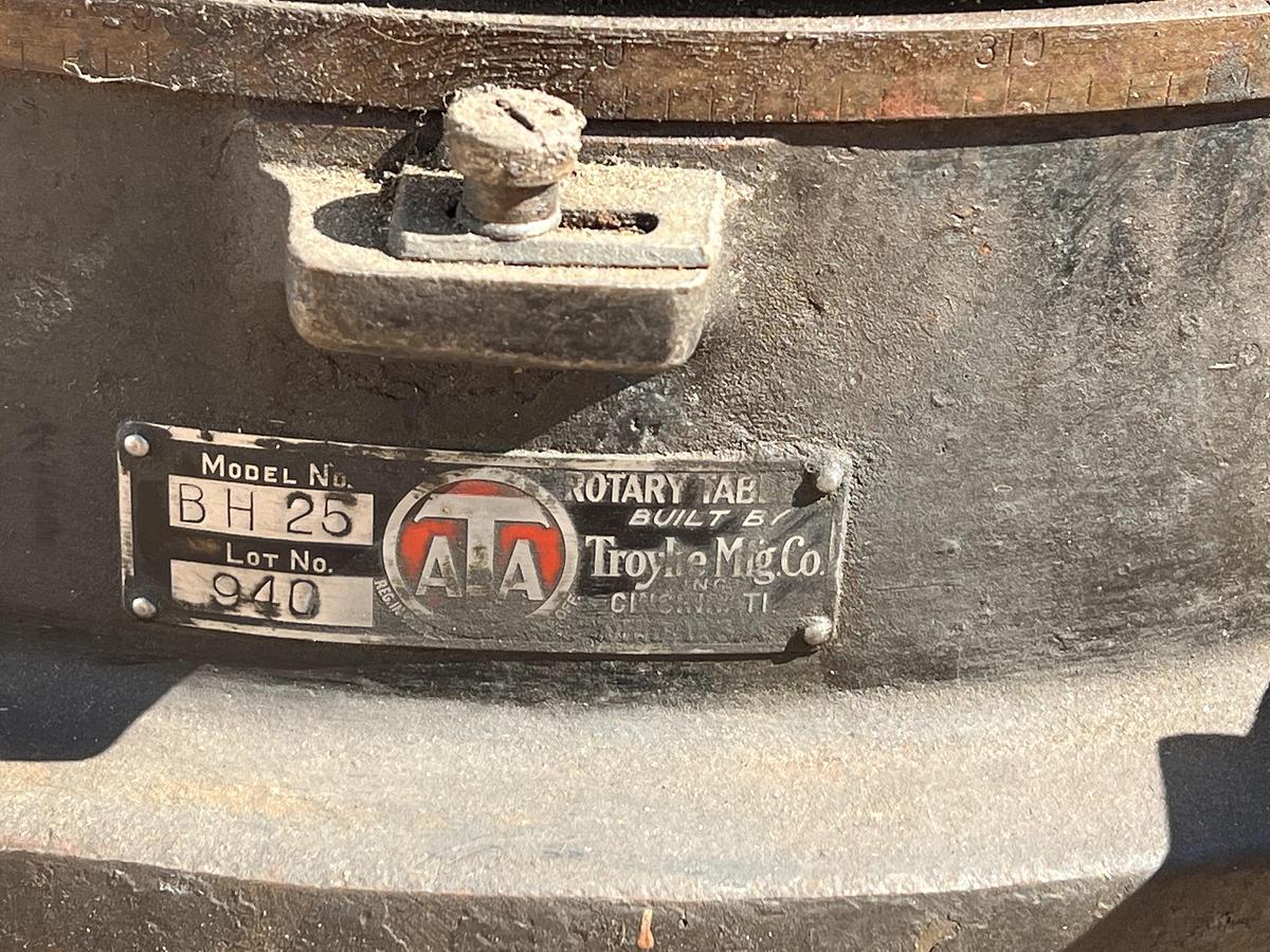 Used Troyke - 25" Rotary Table - BH-25
