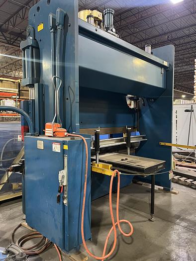 Used 2001 CINCINATTI 135 TON PRESS BRAKE WITH PROGRAMABLE BACK GAUGE (MODEL: 135 CBIIx8FT)