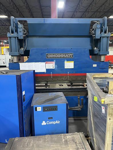 Used 2001 CINCINATTI 135 TON PRESS BRAKE WITH PROGRAMABLE BACK GAUGE (MODEL: 135 CBIIx8FT)