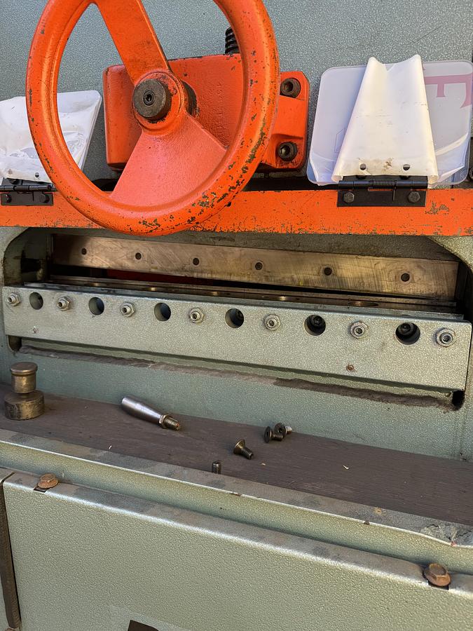 Used SCOTCHMAN IRONWORKER - DO100-24M - LIKE NEW - WITH TOOLING & ACCESSORIES