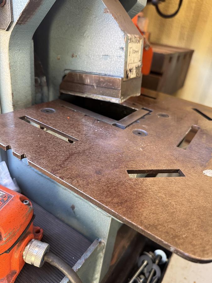 Used SCOTCHMAN IRONWORKER - DO100-24M - LIKE NEW - WITH TOOLING & ACCESSORIES