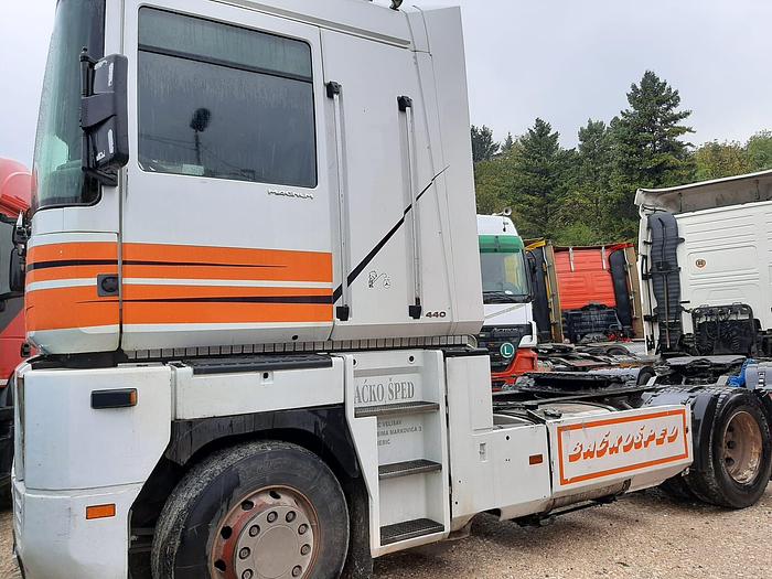 Gebruikt 2003 Renault MAGNUM 440