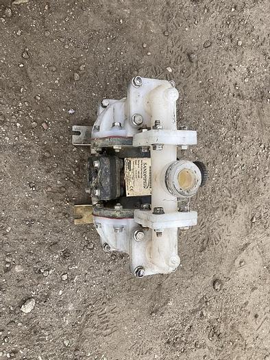 Used Used Sandpiper Model S07B1K2KPNS100 polypropylene double-diaphragm pump