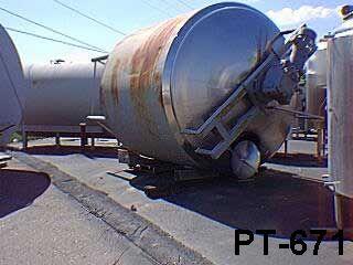 Used 2000 GALLON PROCESSOR TANK.  CREPACO