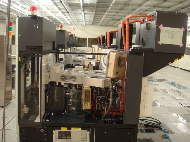 Used AMAT P5000 with 2x DXL PETEOS CVD