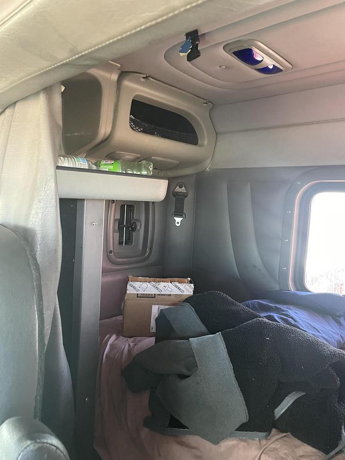 Used 2012 PETERBILT 389