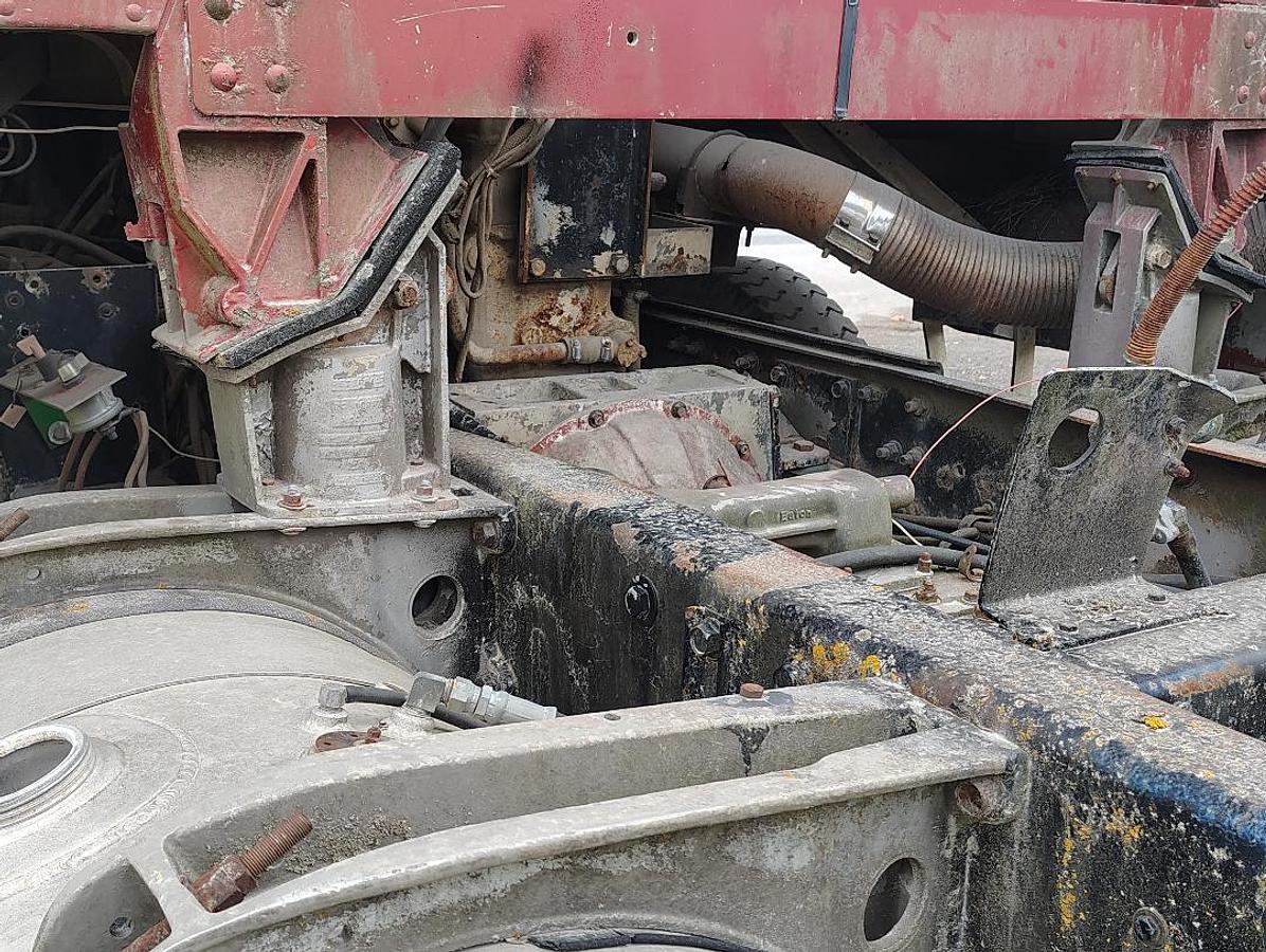 Used 1981 PETERBILT Cabover