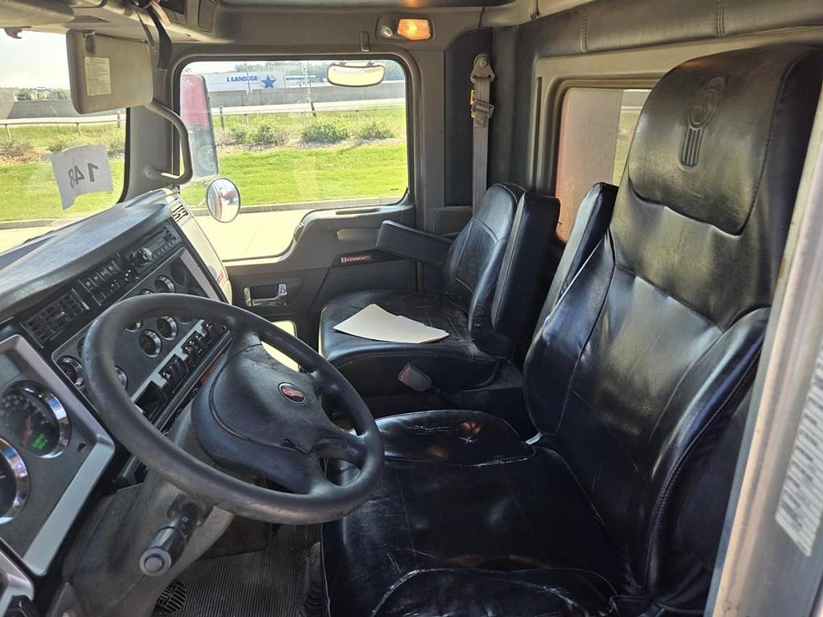 Used 2013 KENWORTH T800