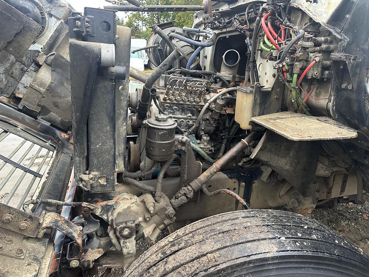 Used 1995 FORD L8000