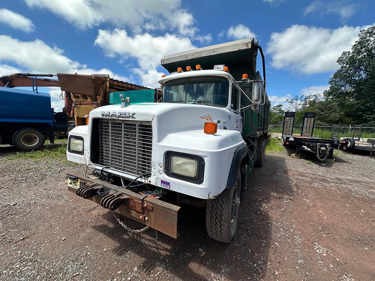 Used 1990 MACK RB688S