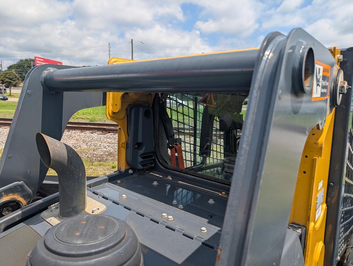 Used 2020 DEERE 325G