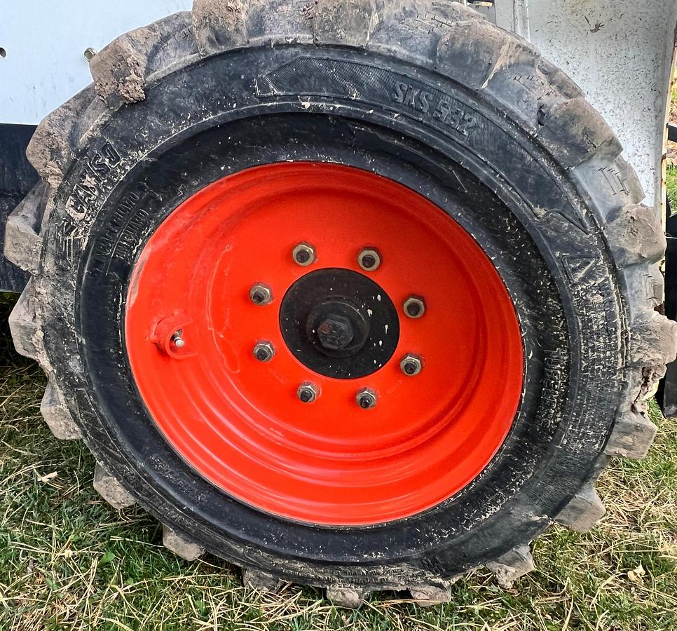 Used 2015 BOBCAT s570