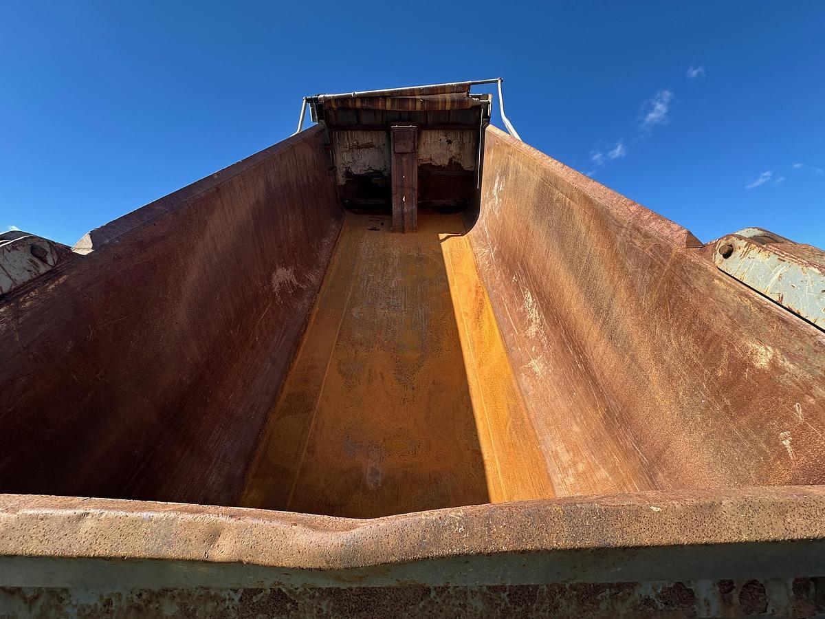 Used 2016 PETERBILT 365