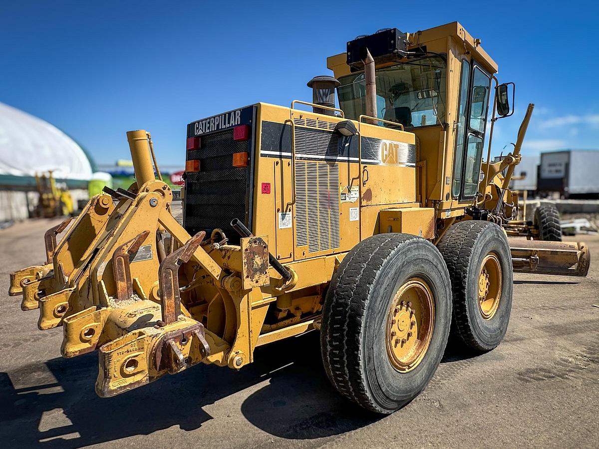 Used 2000 CATERPILLAR 143H