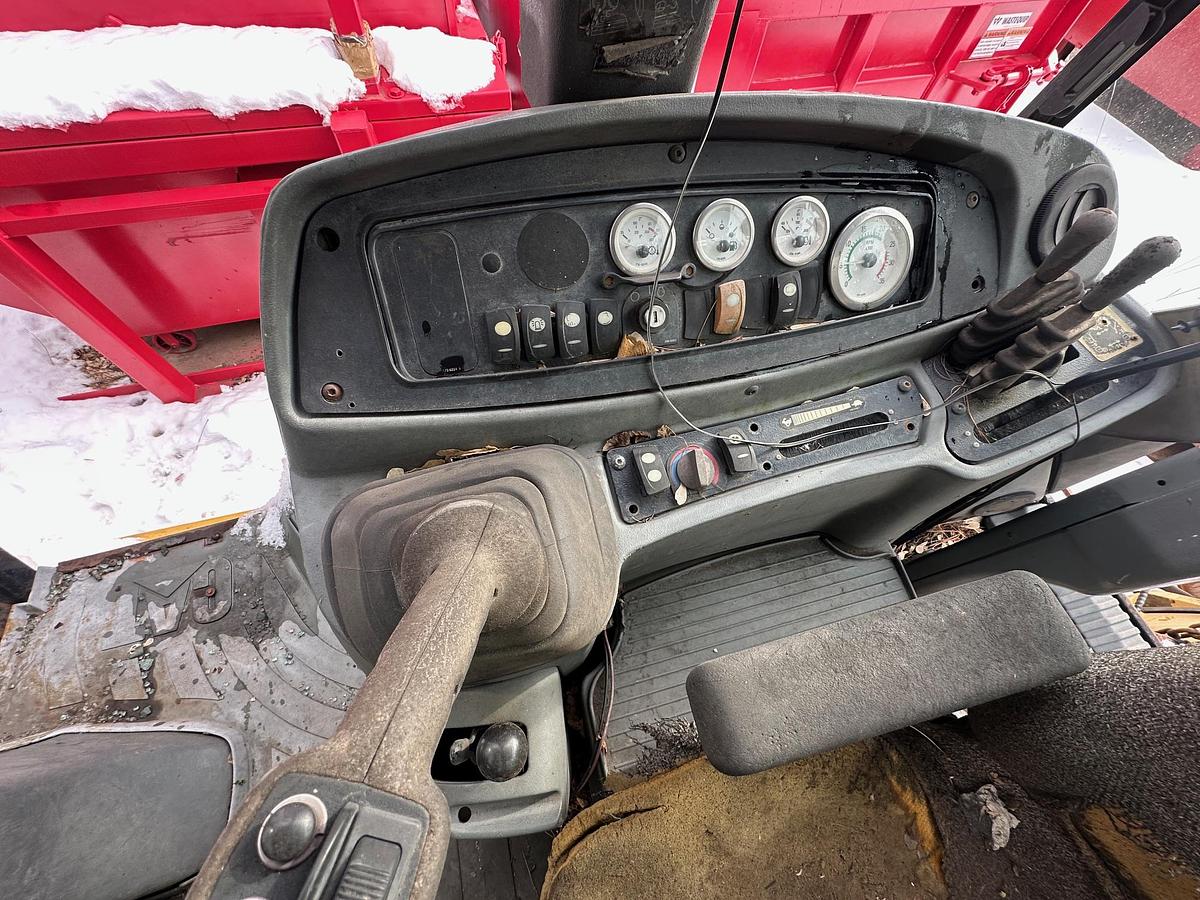 Used 2004 CATERPILLAR 420D IT