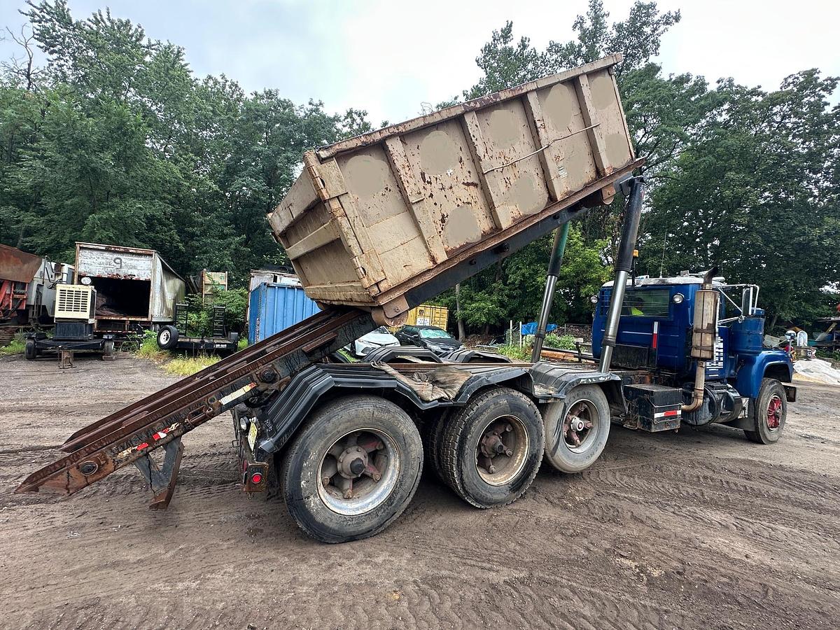 Used 1989 MACK RD600K