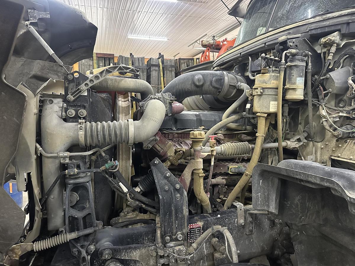 Used 2018 MACK Granite GU713