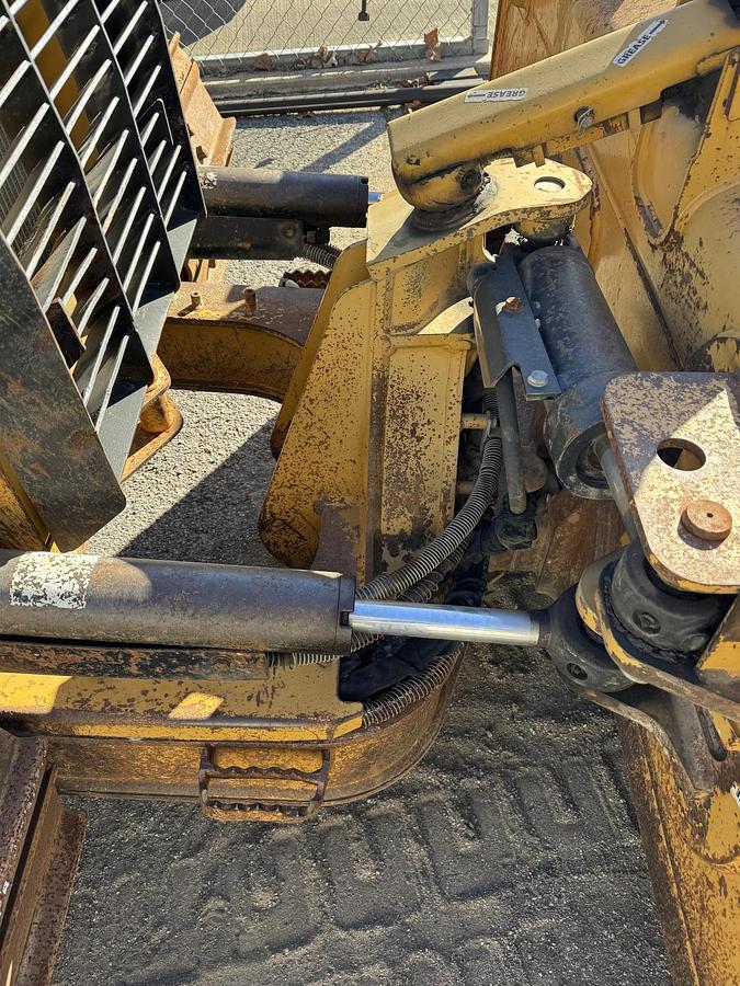 Used 2012 CATERPILLAR D5K2 LGP