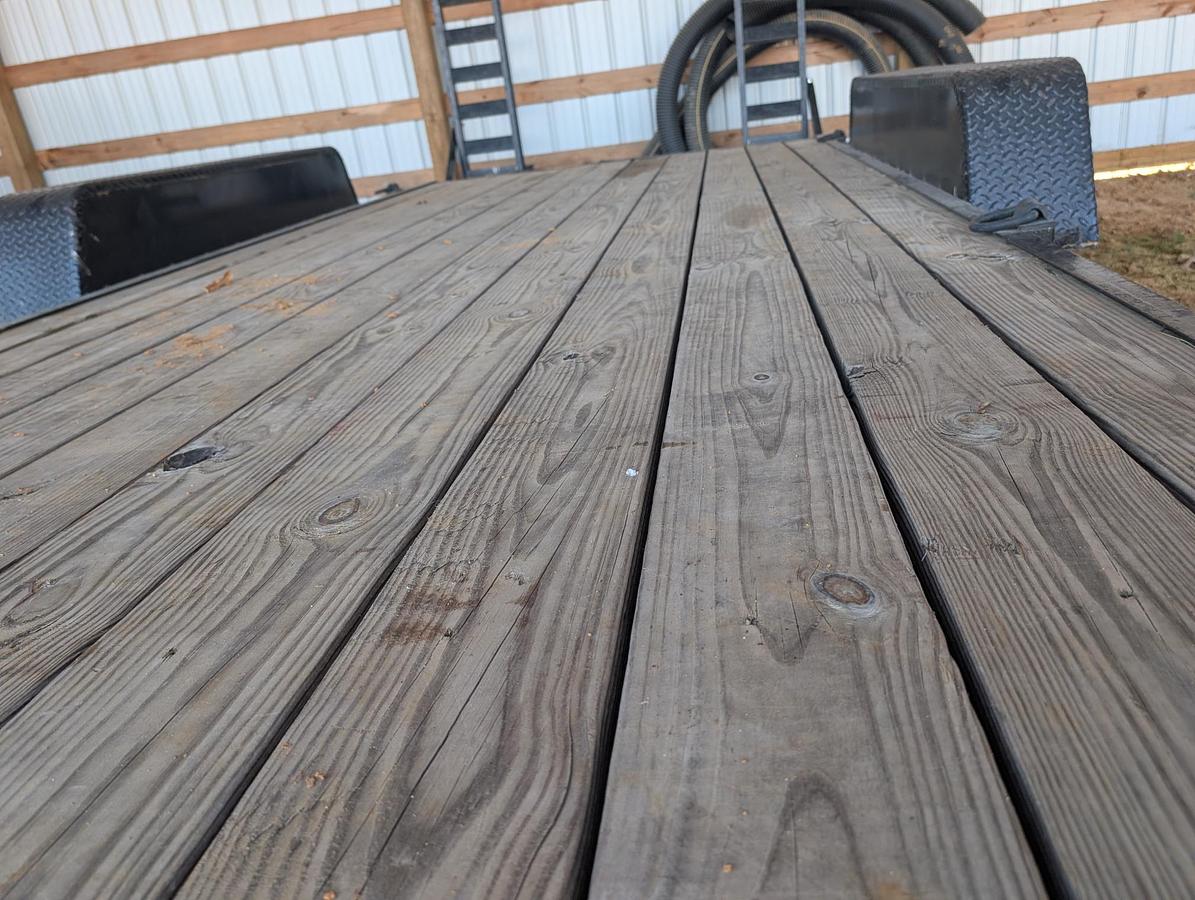 Used 2023 EAGLE 20 foot Deck over