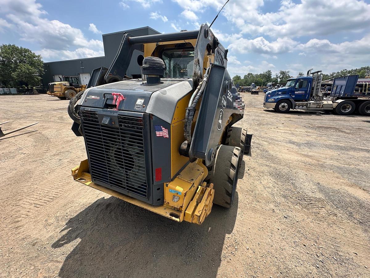 Used 2017 DEERE 332G