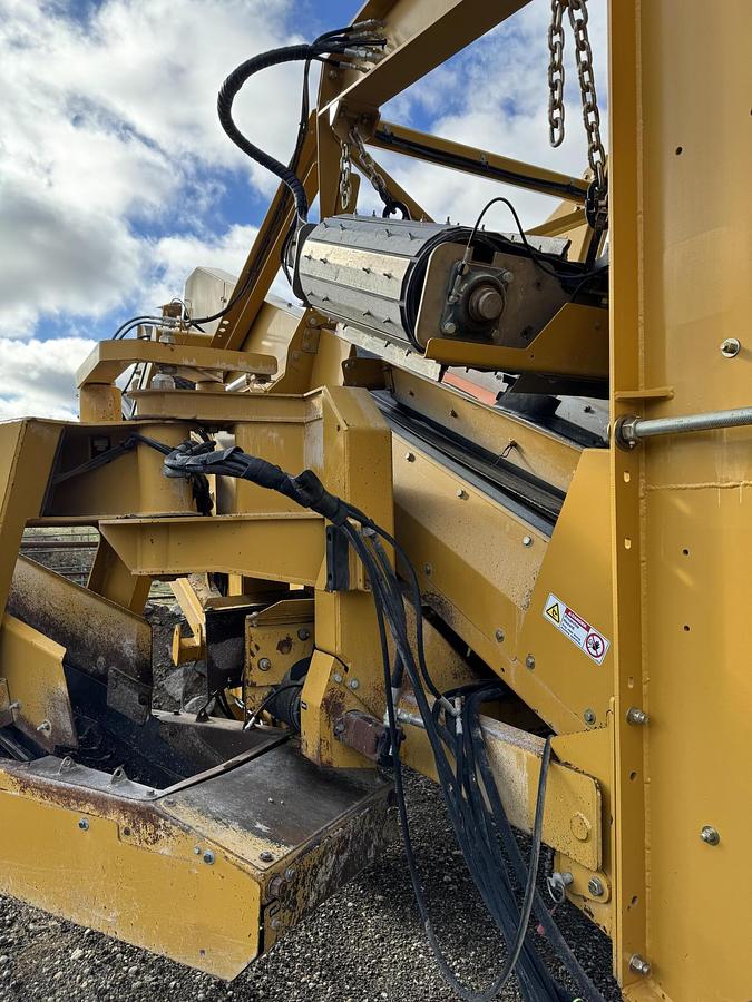 Used 2023 SCREEN MACHINE 4043 TR