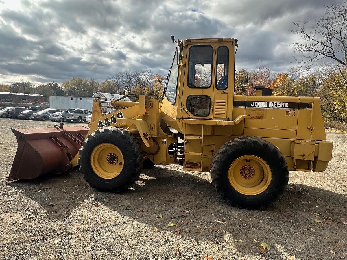 Used 1996 DEERE 444G
