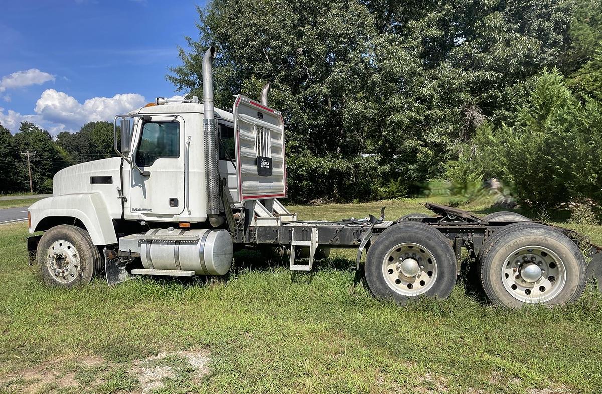Used 2008 MACK CHU 613 Pinnacle