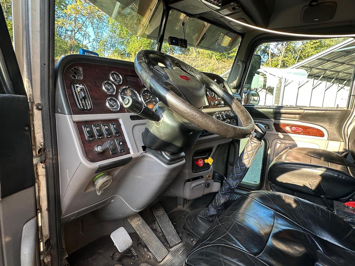 Used 2019 PETERBILT 389L