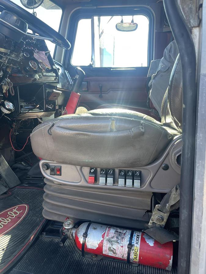 Used 1989 PETERBILT 379