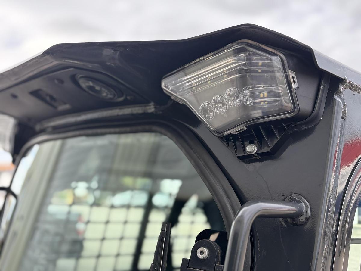 Used 2022 BOBCAT T76