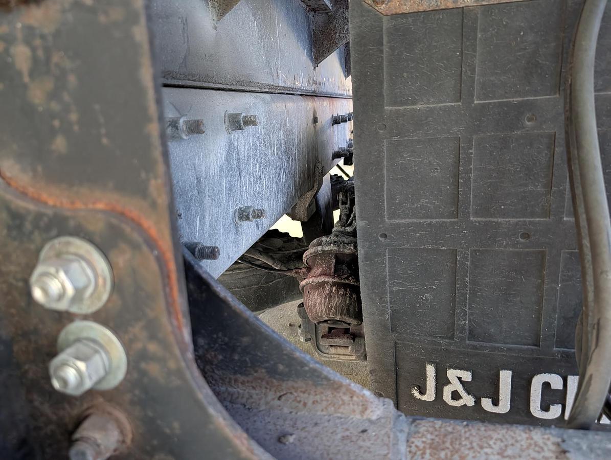 Used 2003 MACK RD688S