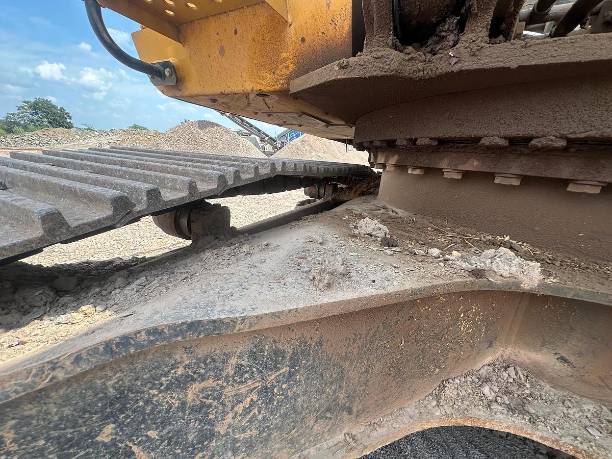 Used 2018 DEERE 380G LC