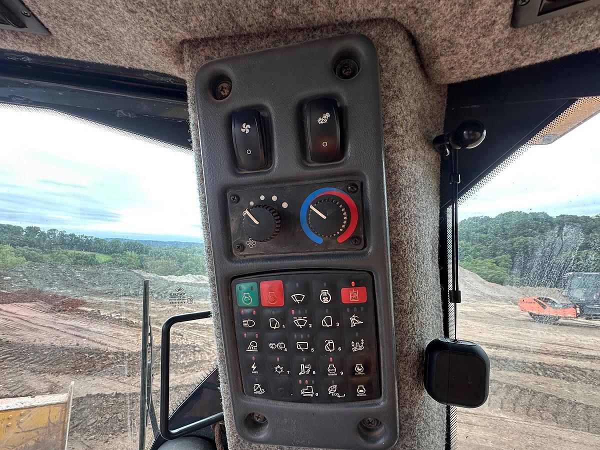 Used 2019 DEERE 950K LGP