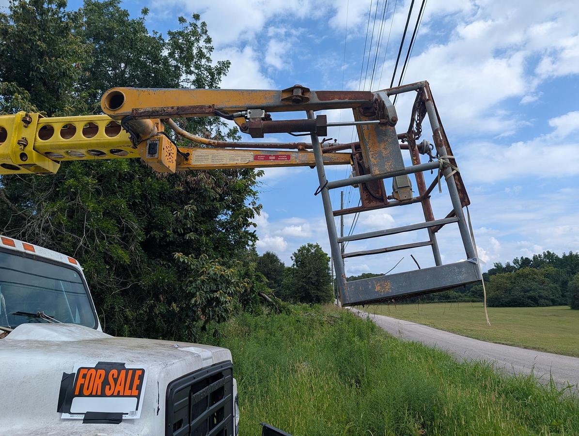 Used 1985 INTERNATIONAL S1900