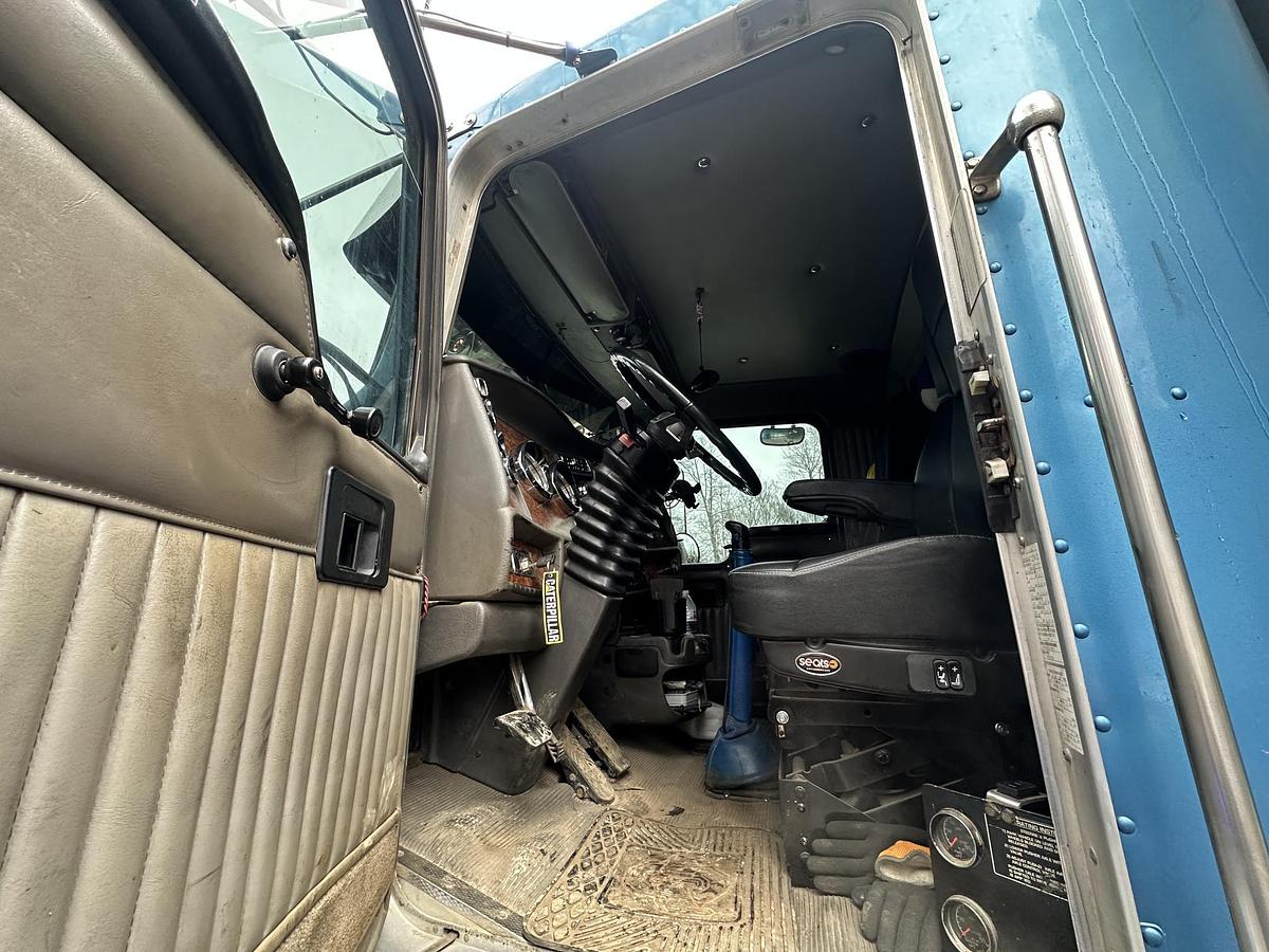 Used 2002 KENWORTH T800