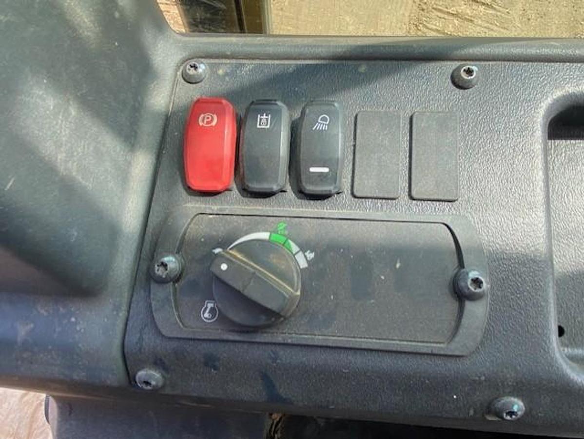 Used 2021 CATERPILLAR D3 LGP