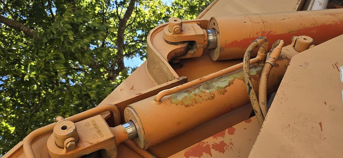 Used 1994 SKY TRAK 10054