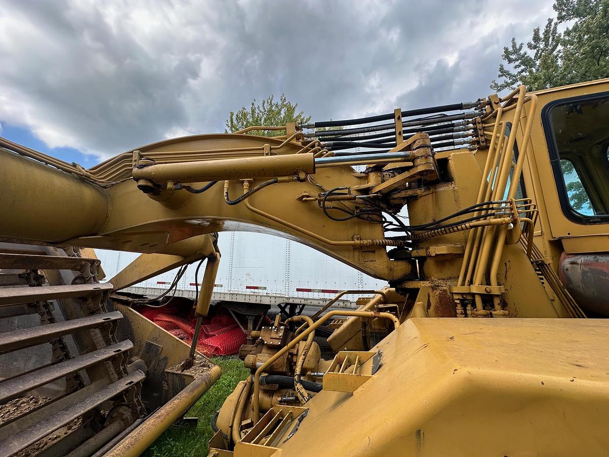 Used 1984 JOHN DEERE 762