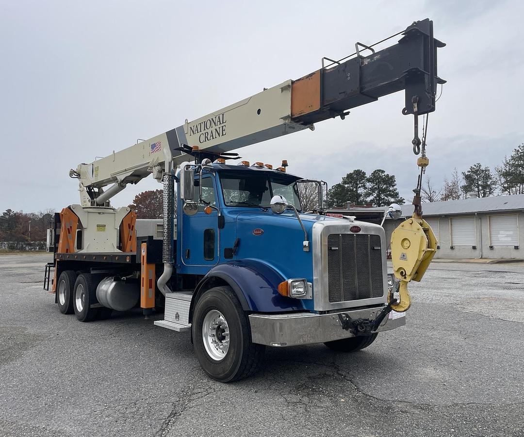 Used 2008 PETERBILT 365 Crane