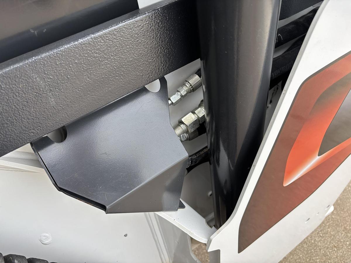 Used 2022 BOBCAT T76