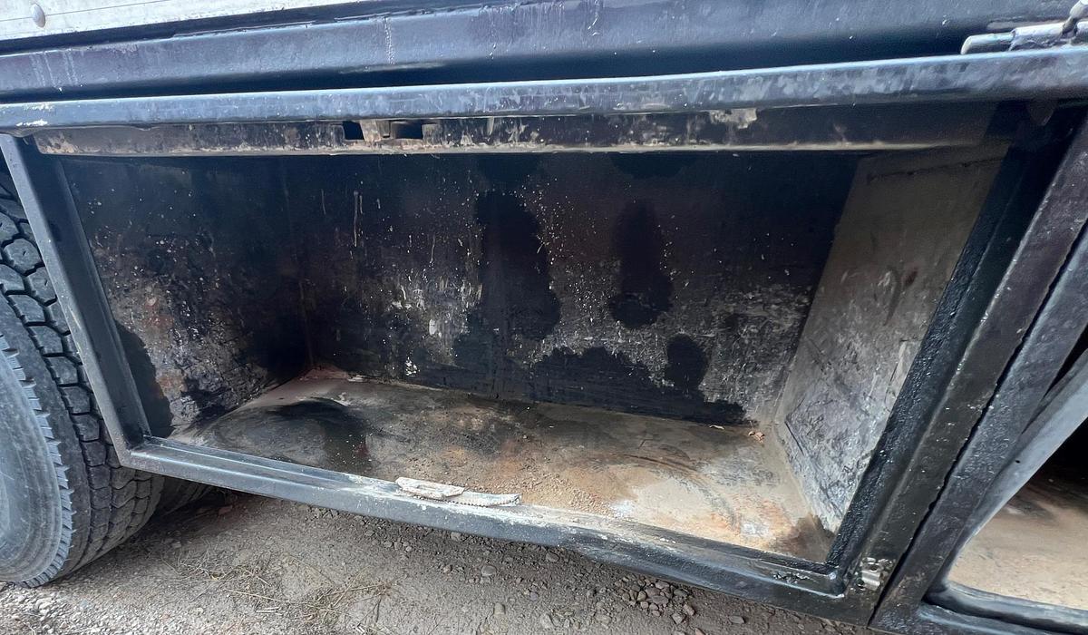 Used 2004 FORD F650 SD