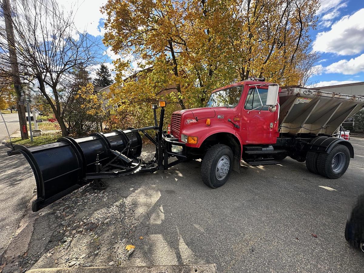 Used INTERNATIONAL 4800