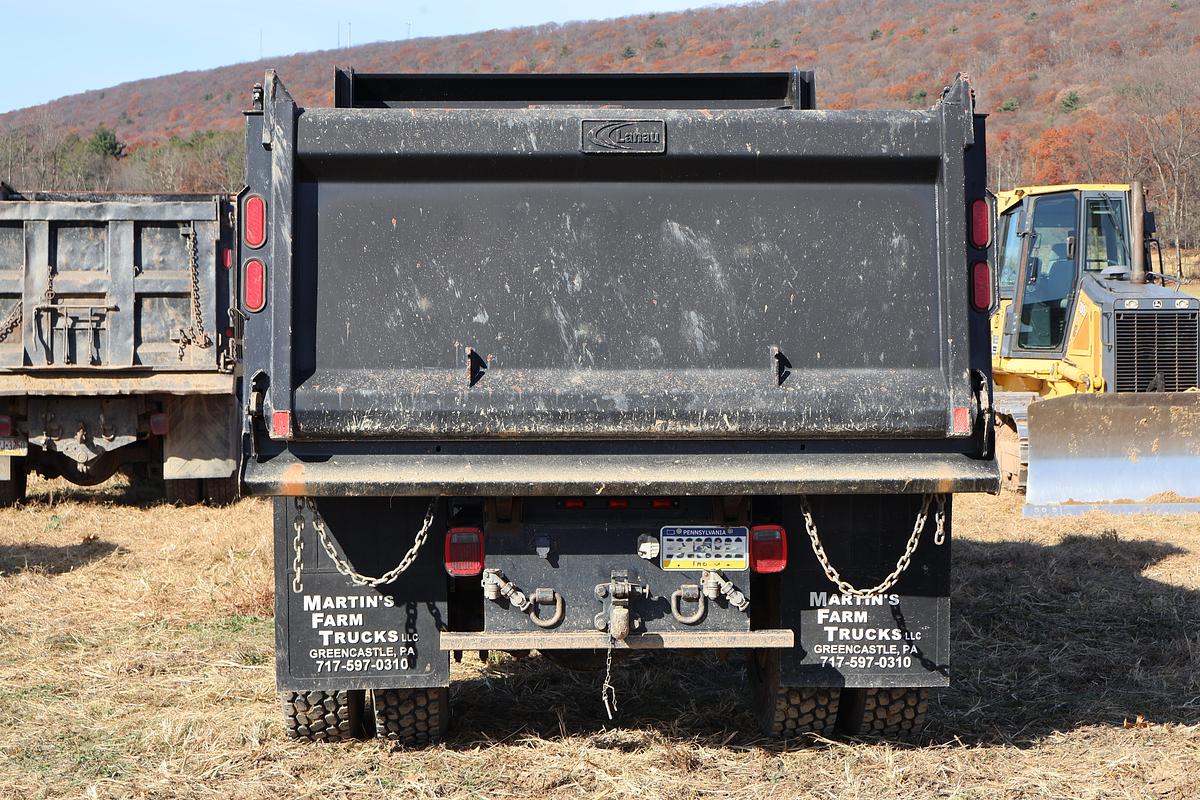 Used 2005 CHEVROLET C8500